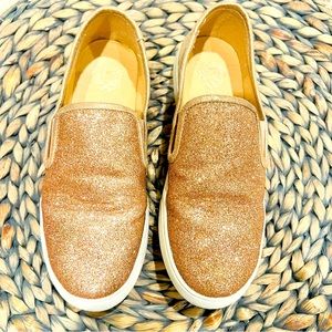 Vince Camuto Rose Gold glitter sneakers size 4